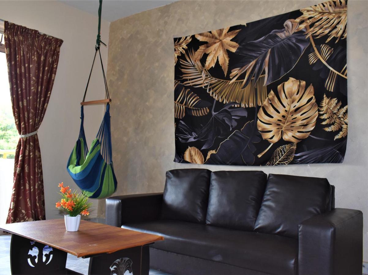 Purnama Homestay At Oceanview Resort Петалинг Джая Екстериор снимка